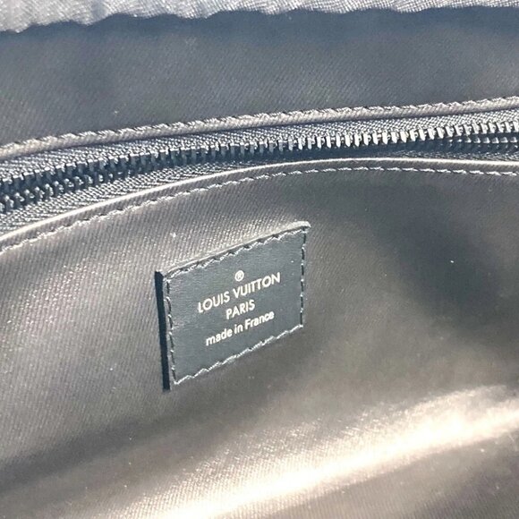 LOUIS VUITTON M21435 LV Snow Collection dopp kit Pouch Clutch bag Black/White - Picture 12 of 13